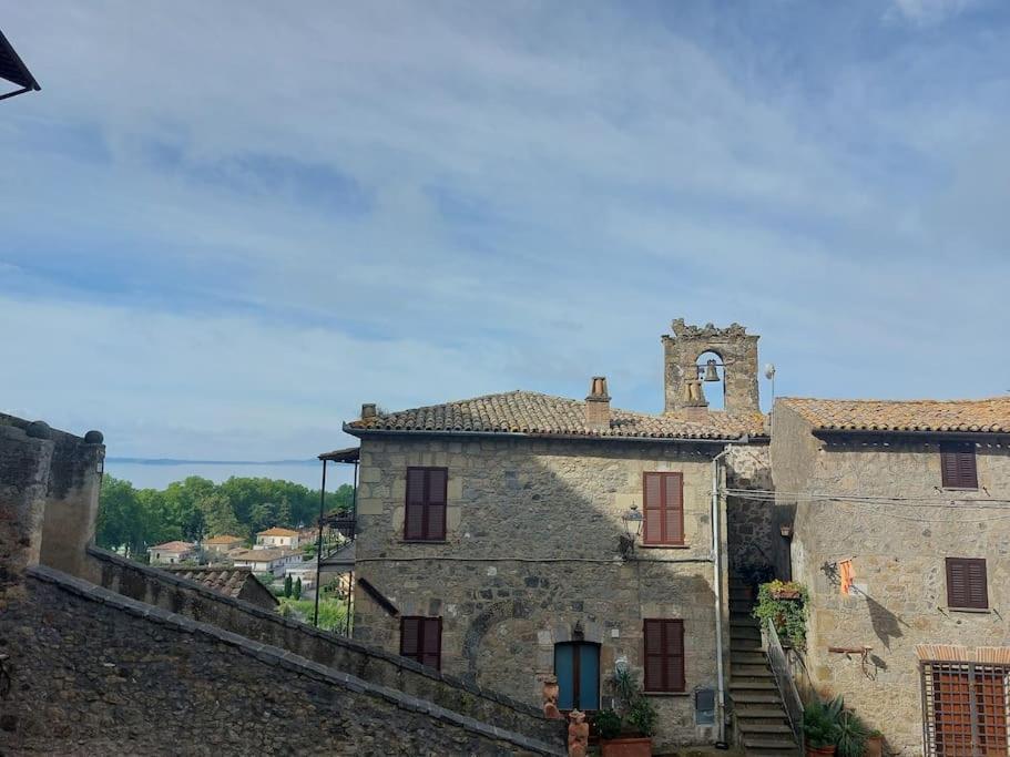 Casa Rosita Vista Lago Bolsena Bagian luar foto