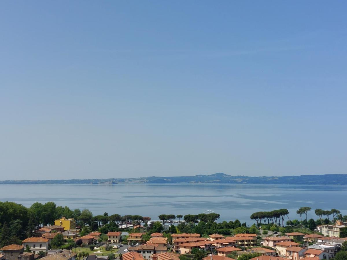 Casa Rosita Vista Lago Bolsena Bagian luar foto