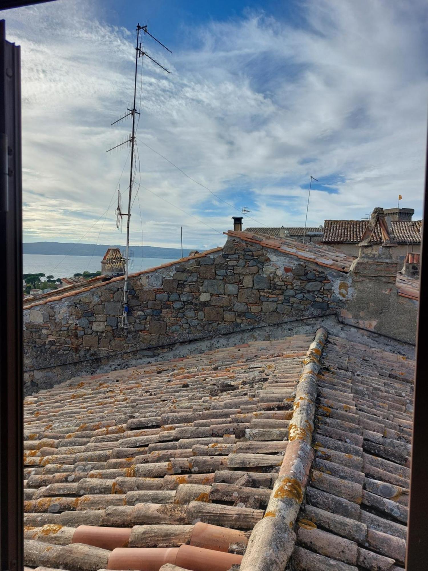 Casa Rosita Vista Lago Bolsena Bagian luar foto